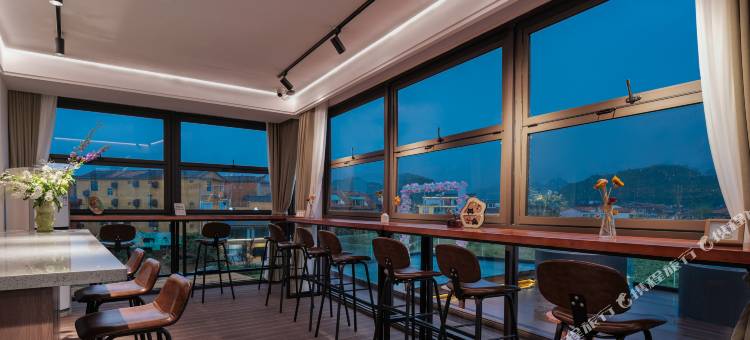 云顶·悬空Coffee全景酒店(普者黑村普新桥店)图片