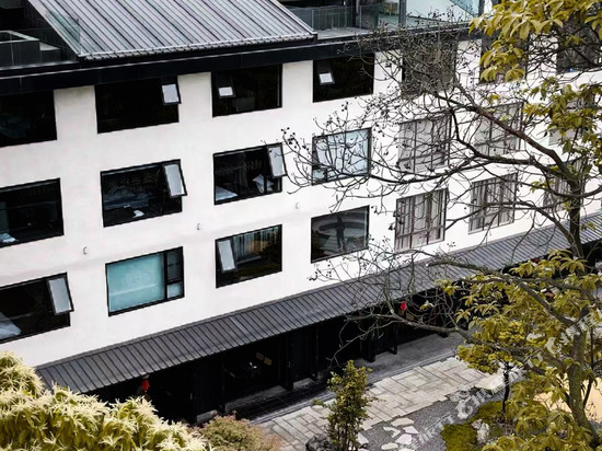 峨眉山云漫松涧汤泉酒店(峨眉山景区零公里店)