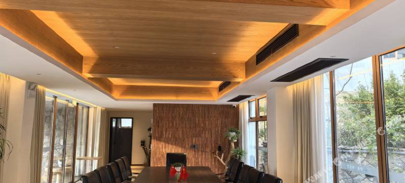 竹林卧虎里酒店图片