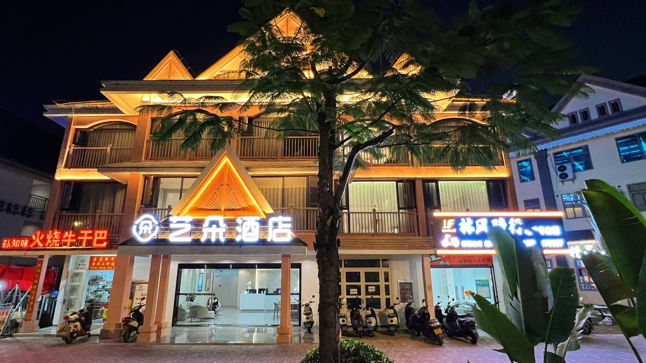 hotel overview picture