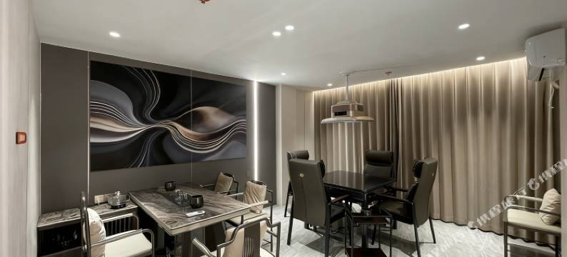 嘉钰商务酒店(商业大道八一总场店)图片