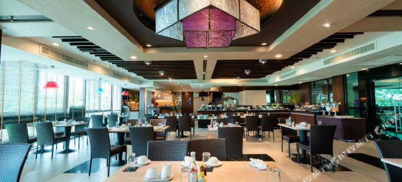 七岩海滩塔拉曼特拉度假酒店(Tara Mantra Cha-Am Resort)图片