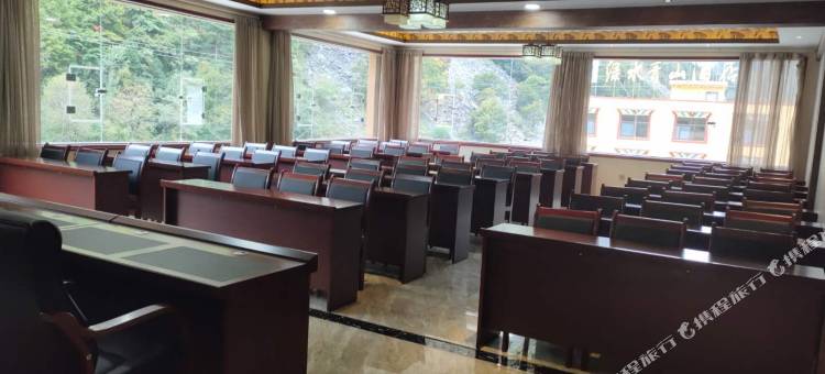 理县枫庭月榭酒店(毕棚沟景区店)图片