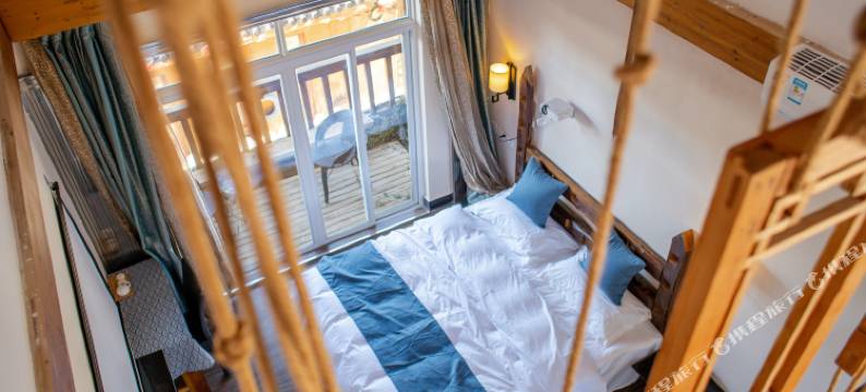 丽江束河古镇德合丰客栈图片