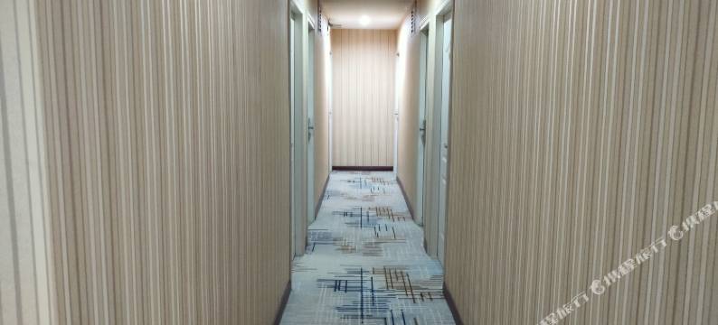 幻城酒店(湖南工商大学西门汽车西站店)图片