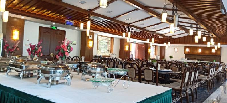 穿岩山假日酒店图片