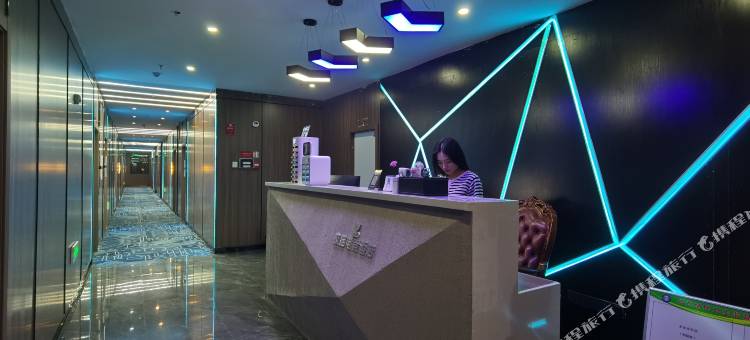 蒙城夜猫电竞酒店图片