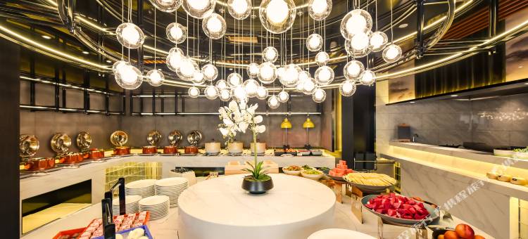 长春汽开区西湖大路亚朵酒店图片