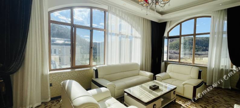 漠河蓝孔雀酒店(北极村店)图片