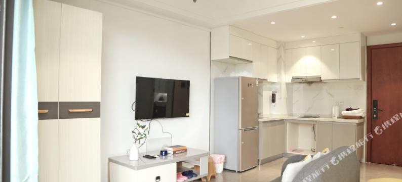 远迎居公寓酒店(南头站店)图片