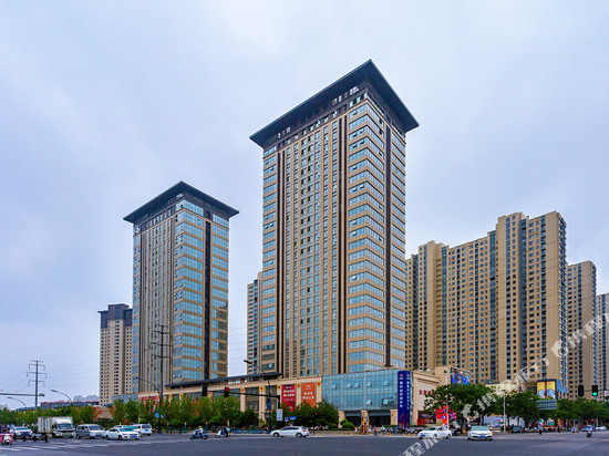 斯维登度假酒店(洛阳洛邑古城丽景门十字街店)