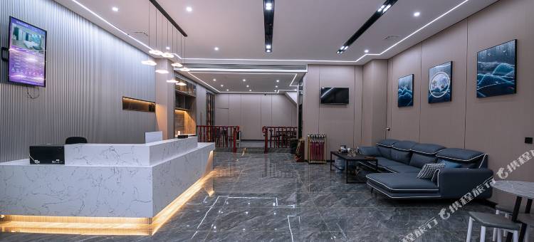 曼悦Plus酒店(南宁东盟经济技术开发区小帽山美食广场店)图片