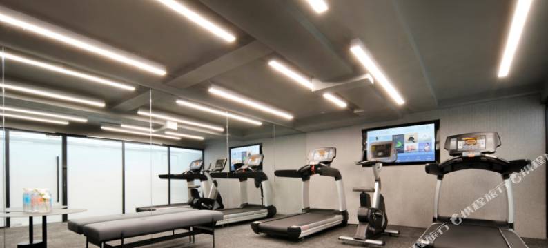 武汉汉口火车站南广场轻居酒店图片