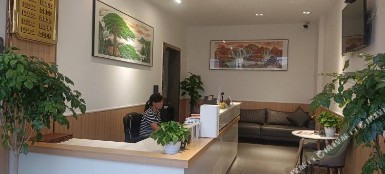 乐游子酒店图片