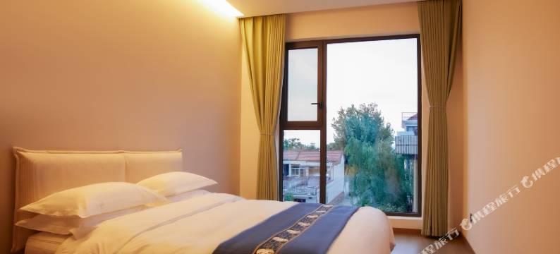 上野山涧庭院山居图片