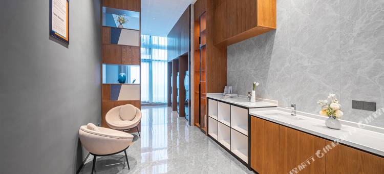 凯里亚德酒店(昆明西山万达广场火车站店)图片