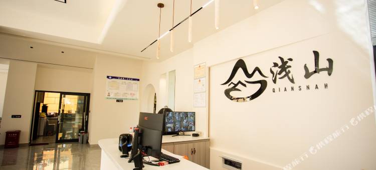 浅山Shangri-la丨360°日照金山·观景供氧美宿(独克宗古城店)图片