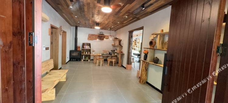 赤水听山语民宿图片