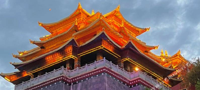 香格里拉倾城一品客栈(月光广场店)图片