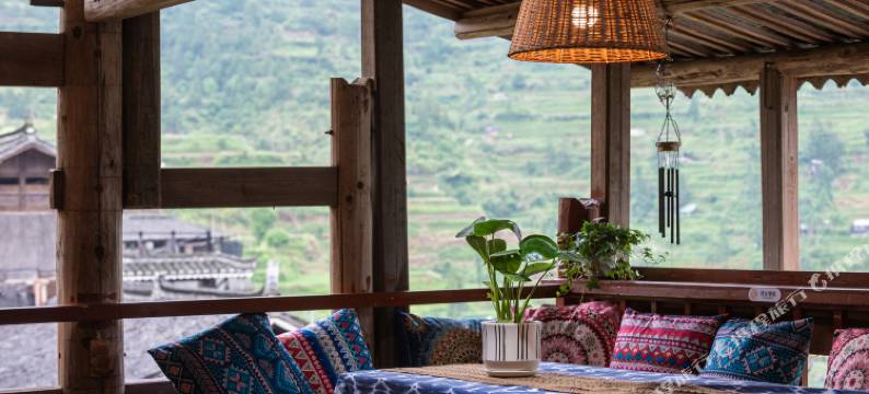 结庐·巷往民宿(西江千户苗寨东引观景台店)图片