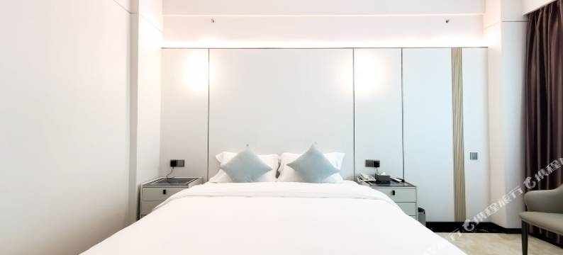 云霞酒店(湛江附属医院国贸大厦店)图片