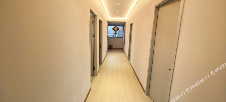 青山如是青旅民宿(桂林站象山景区店)图片