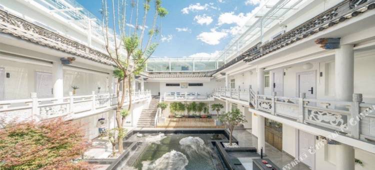 白日青春·白族美学合院酒店(大理古城步行街店)图片