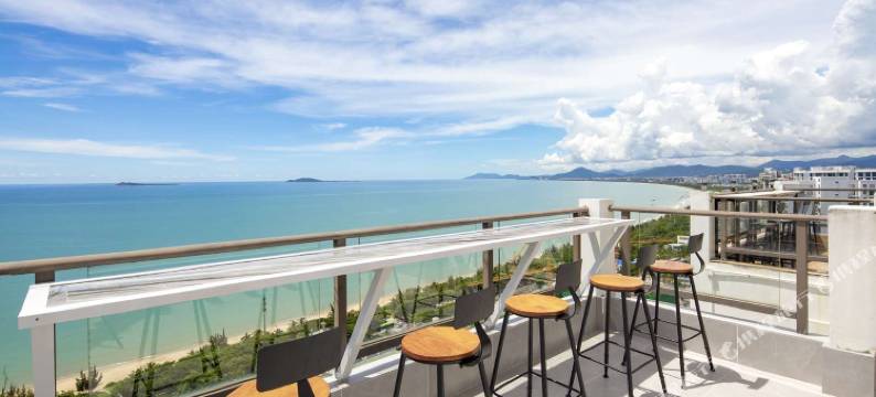 三亚湾9号·city sea海景民宿(椰梦长廊店)图片