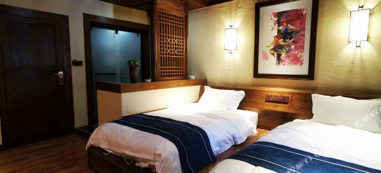 九龙罕额吉日民宿图片