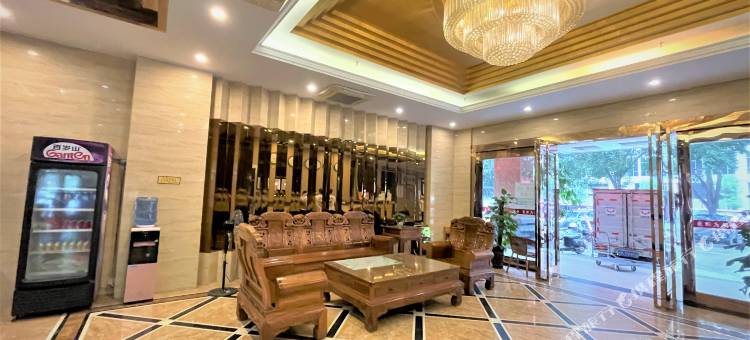 金港大酒店(玉林中药港大润发店)图片