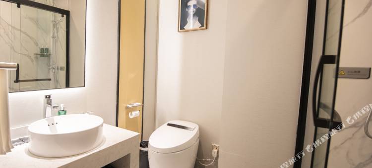 轻住酒店(枣庄西站万达广场店)图片