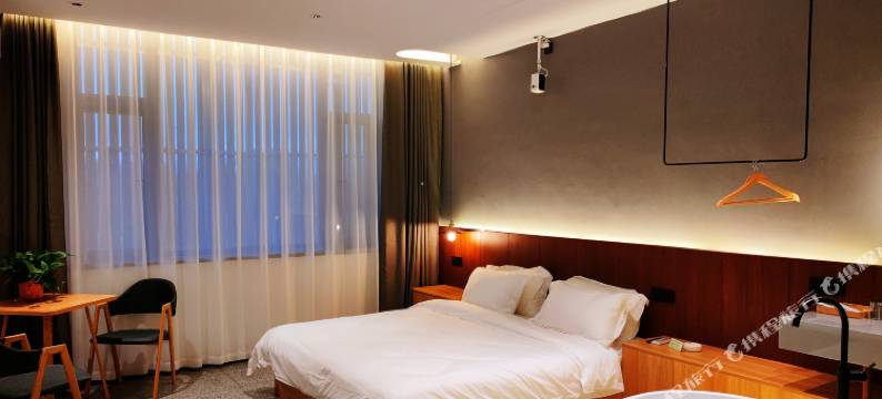 观山筑陌野影宿酒店(忻州古城店)图片