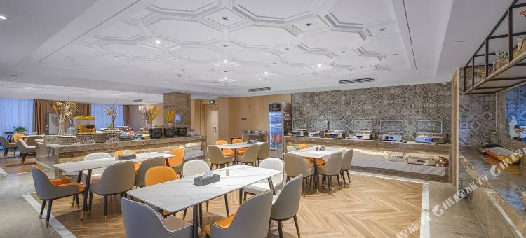 维也纳国际酒店(昆明新螺蛳湾南部汽车地铁站店)图片