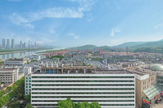 select room装修:2018长沙通程麓山大酒店地处闻名遐迩的岳麓山风景