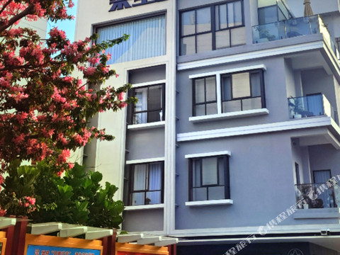 肇庆柒里民宿(七星岩牌坊店)