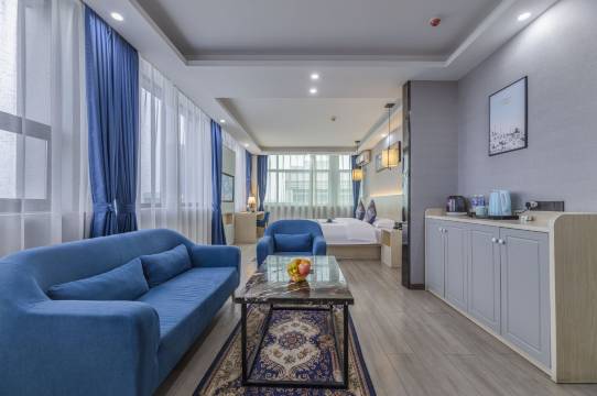 季纷·维悦酒店(绍兴袍江大润发店)