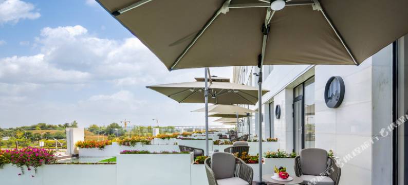 句容圆周率酒店(吾悦广场句容高铁站店)图片