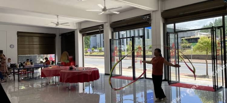 仙鹅挽水客栈图片