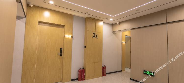 S·电竞智能酒店(太原钟楼街火车站店)图片