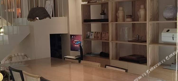 月下天梯酒店图片