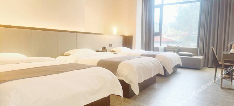 名人酒店(栾川县老君山景区店)图片