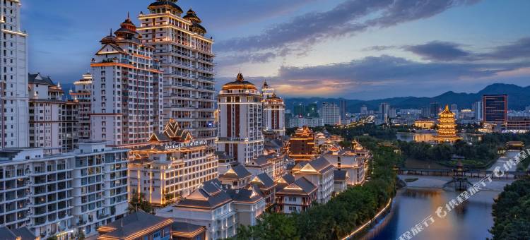 凯里亚德酒店(临沧佤山凤城玉龙湖公园店)图片