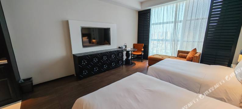 兰顿Q酒店(红河哈尼族彝族自治州建水小火车紫陶街店)图片