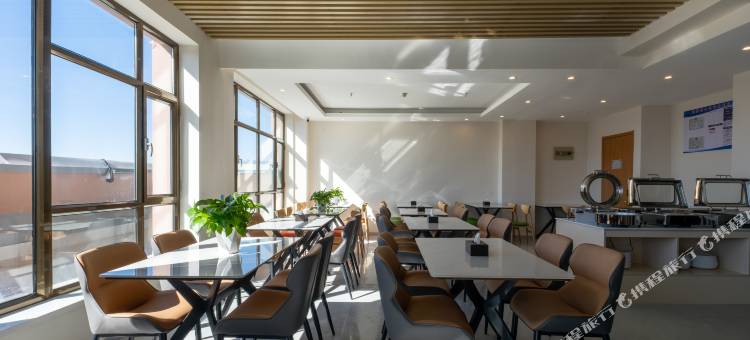 柏纳酒店(新源客运站人民广场店)图片