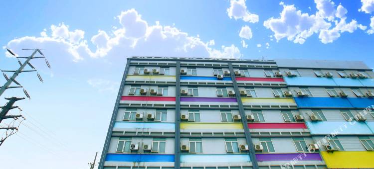 派酒店(昆山友谊医院青阳南路店)图片