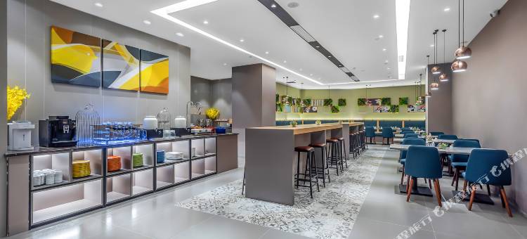 如家商旅酒店(青岛五四广场地铁站万象城店)图片