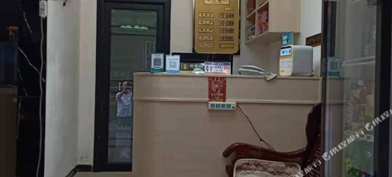 来凤佳安公寓图片