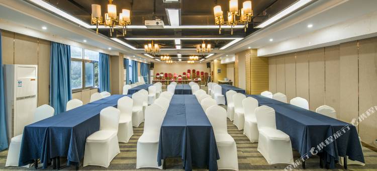 铂雅酒店(东莞寮步政府万润广场店)图片