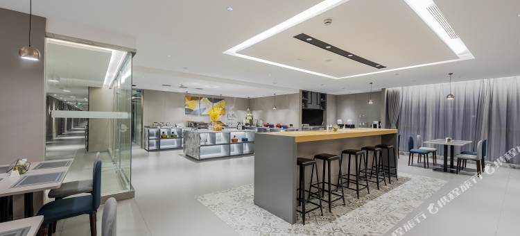 如家商旅酒店(南京百家湖小龙湾地铁站店)图片