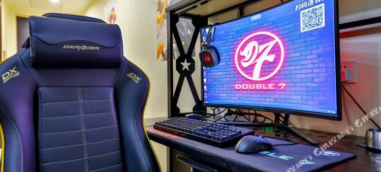 沈阳Double 7电竞公寓(青年公园地铁站彩塔夜市店)图片